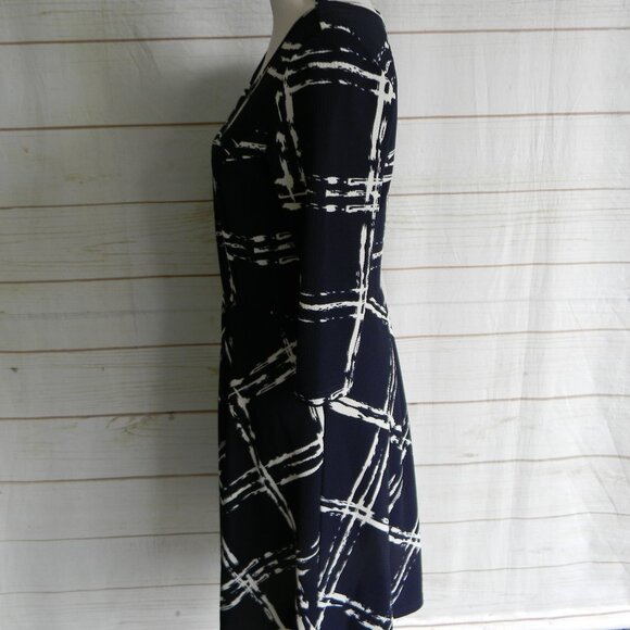 KAKTUS NAVY BLUE/WHITE 3/4 SLEEVE V-NECK CLASSIC ARTSY GEOMETIRC DRESS SZ XS - Picture 2 of 3